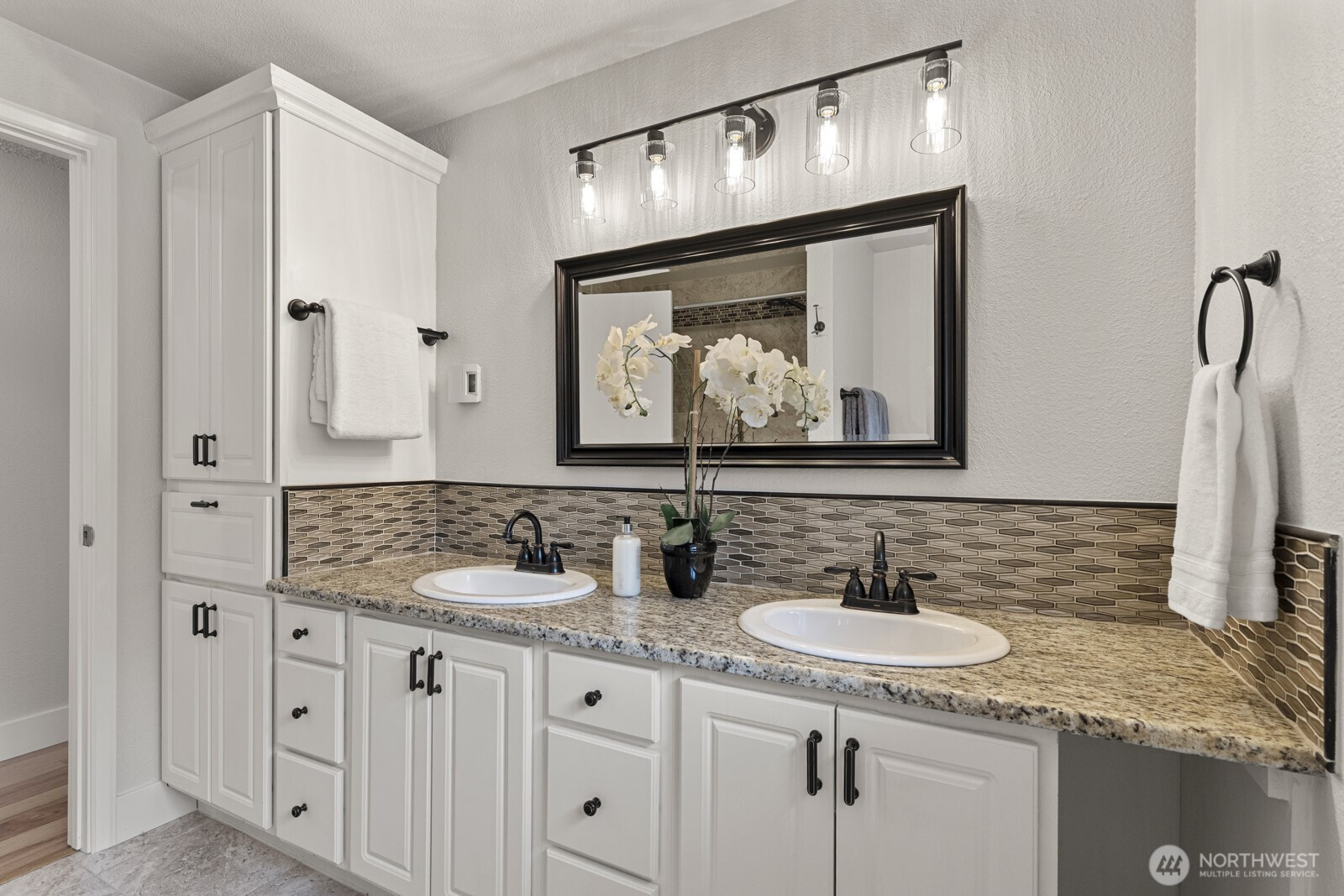 35218 SE Fish Hatchery Road, Fall City, WA 98024