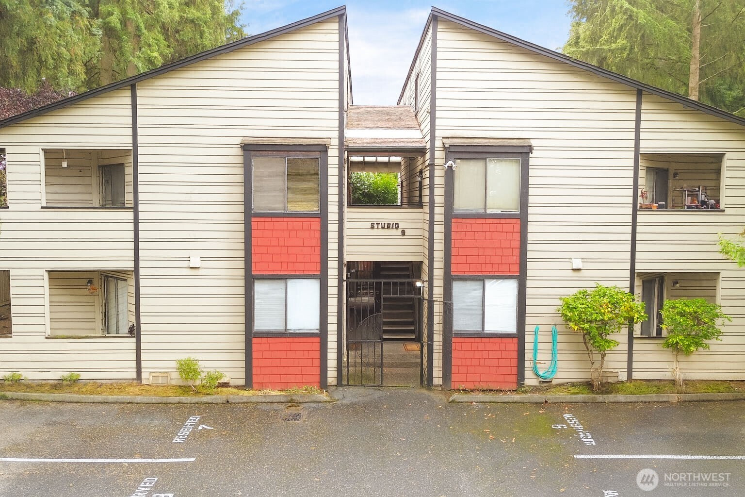 12607 NE 119th Street, Kirkland, WA 98034
