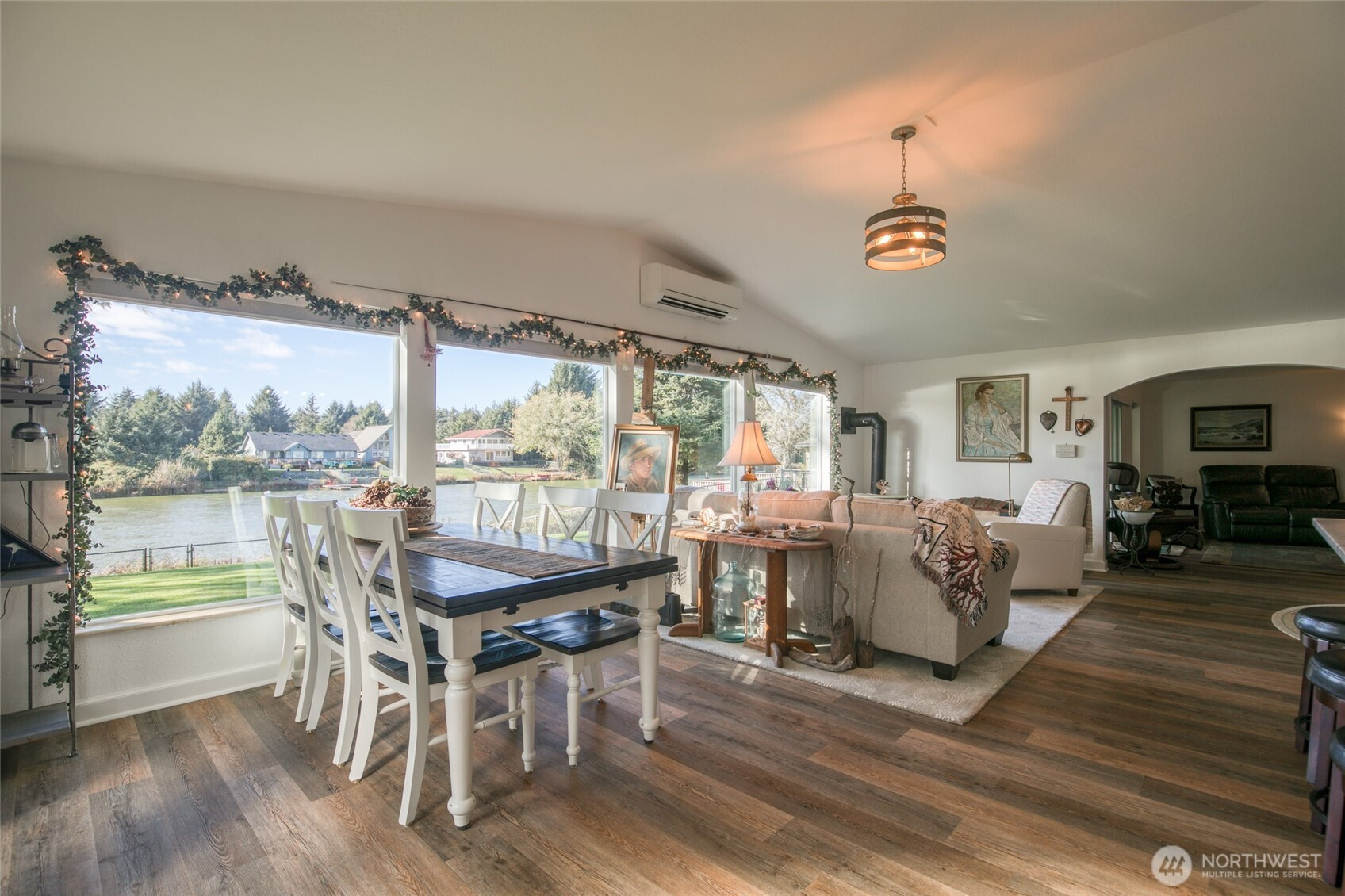 292 NE Pearsall Street, Ocean Shores, WA 98569