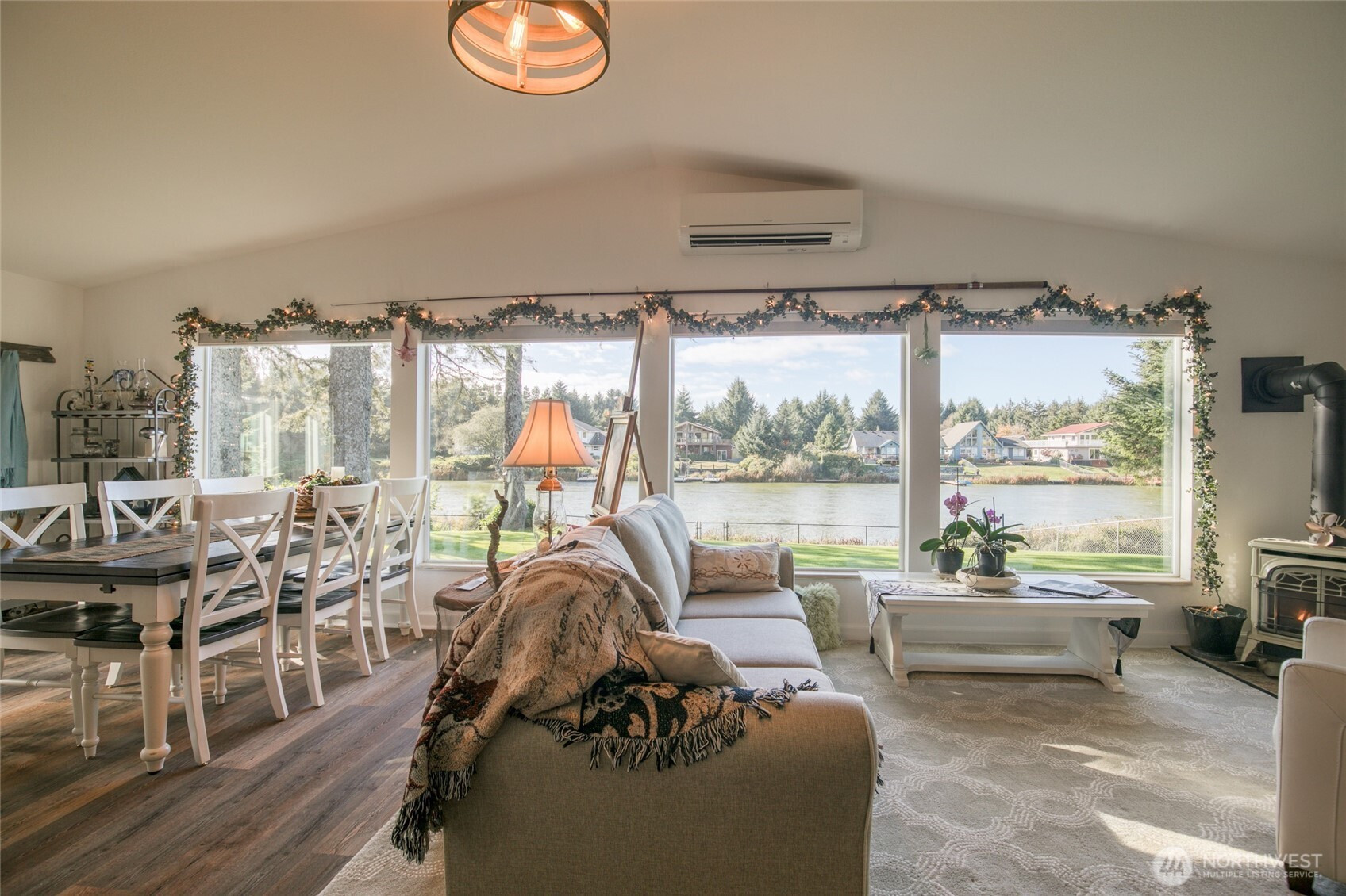 292 NE Pearsall Street, Ocean Shores, WA 98569