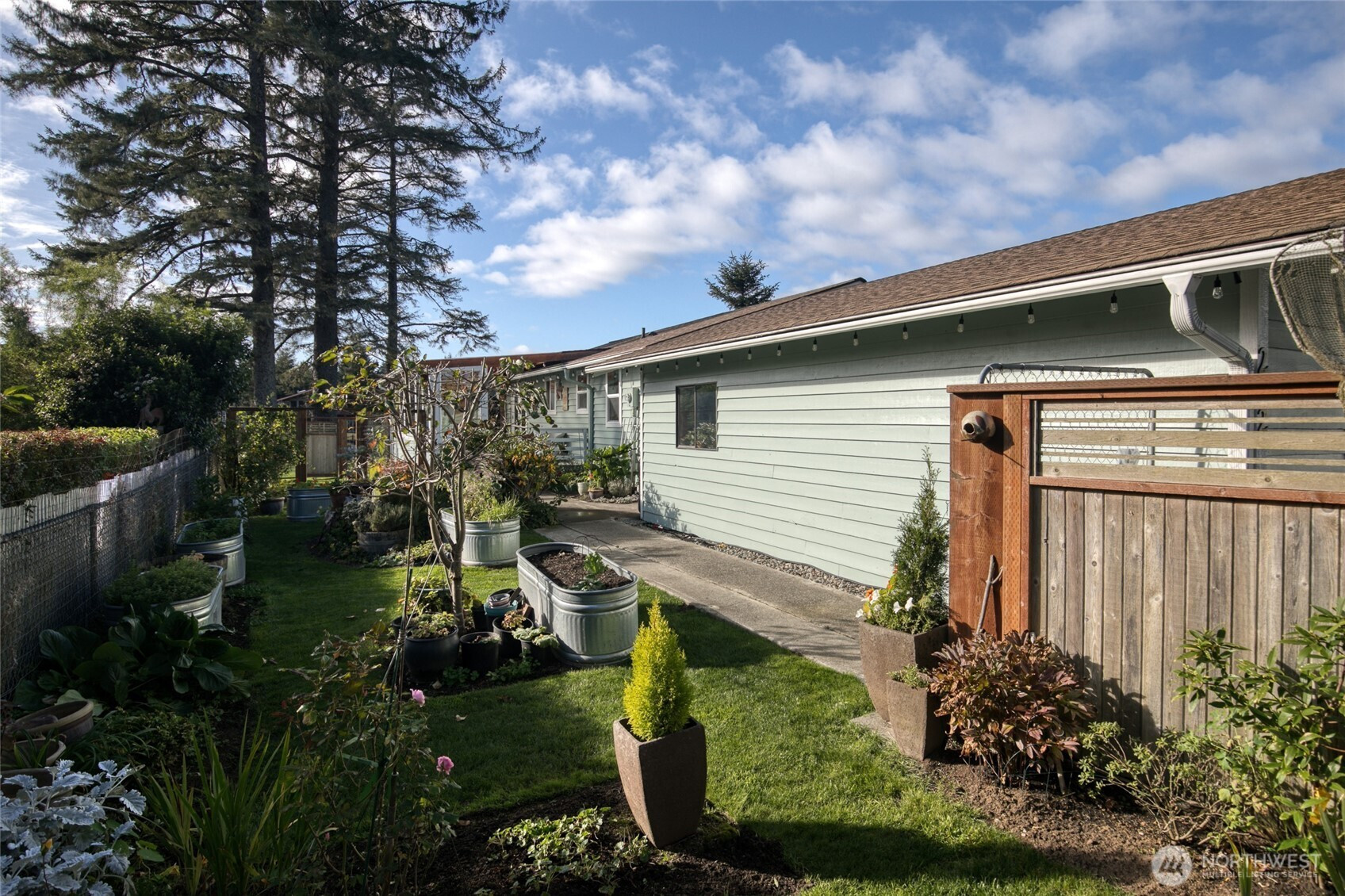 292 NE Pearsall Street, Ocean Shores, WA 98569