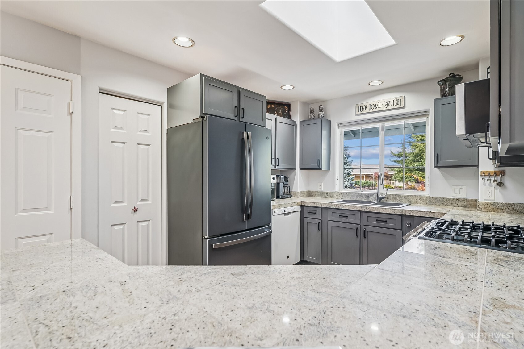 21 Steve Place, Sequim, WA 98382