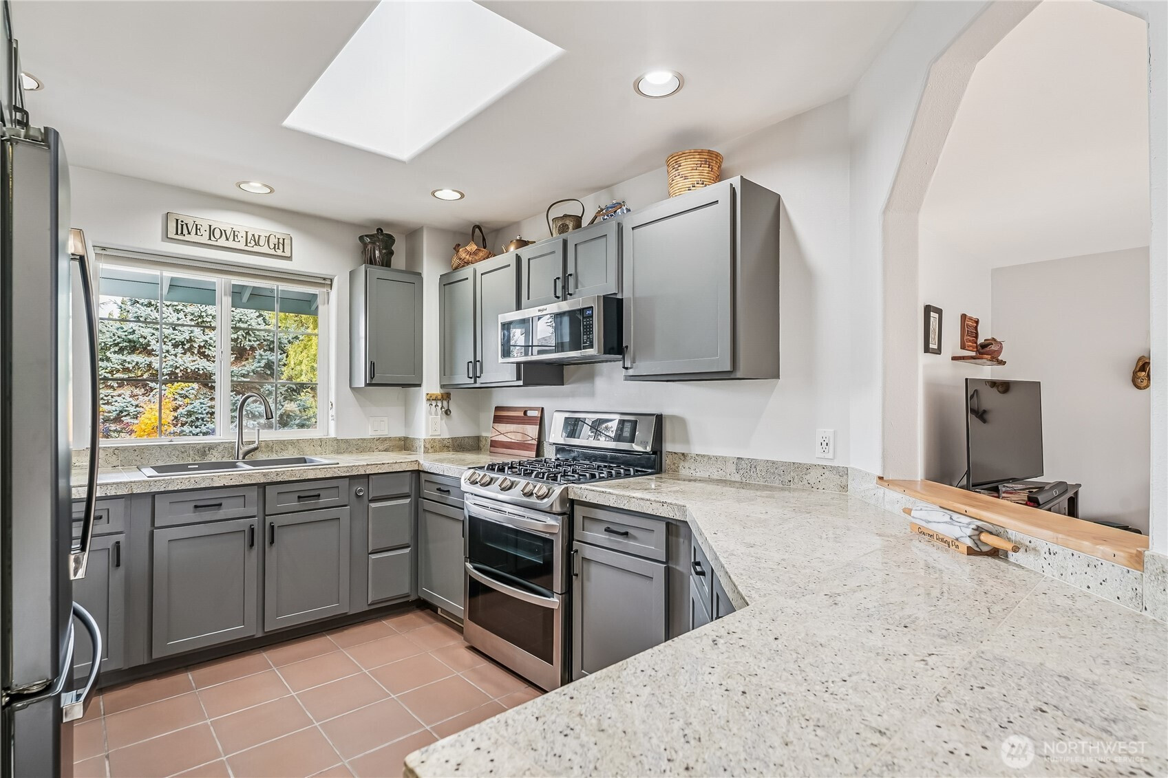 21 Steve Place, Sequim, WA 98382