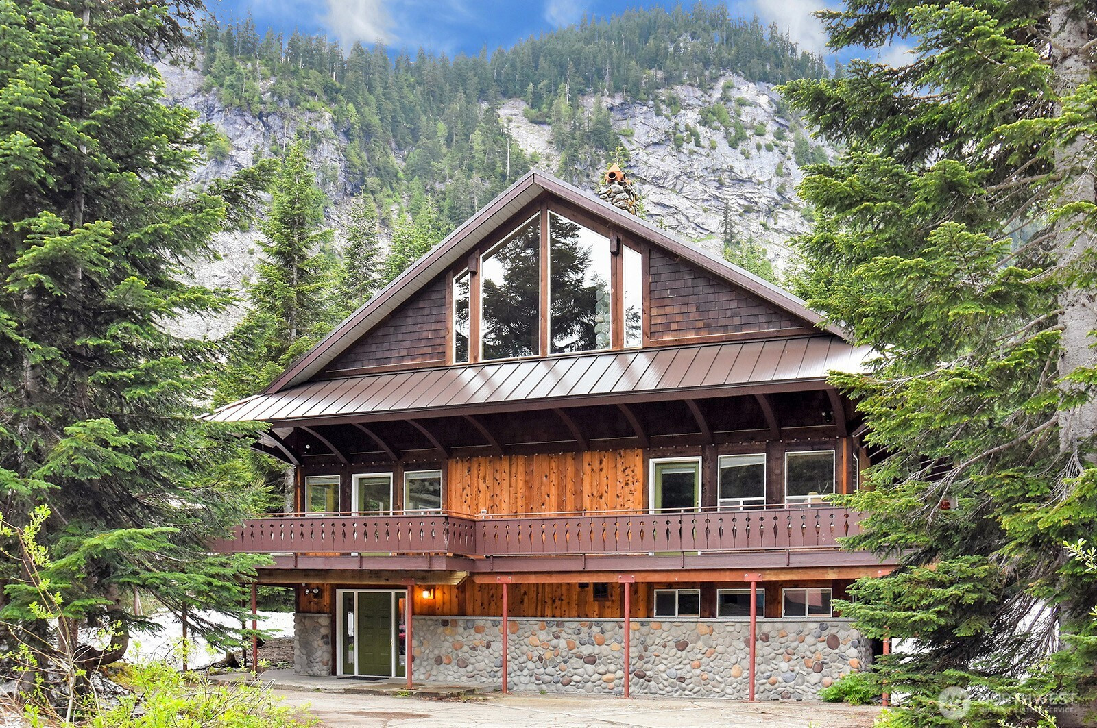 11 Alpental Street, Snoqualmie Pass, WA 98068