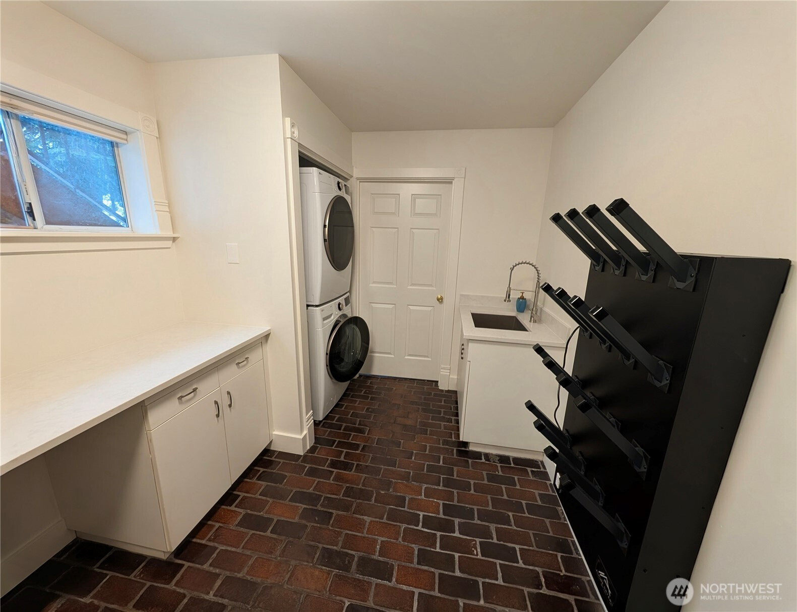 11 Alpental Street, Snoqualmie Pass, WA 98068