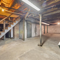 150 24th Avenue, Seattle, WA 98122