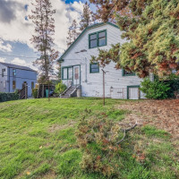 150 24th Avenue, Seattle, WA 98122