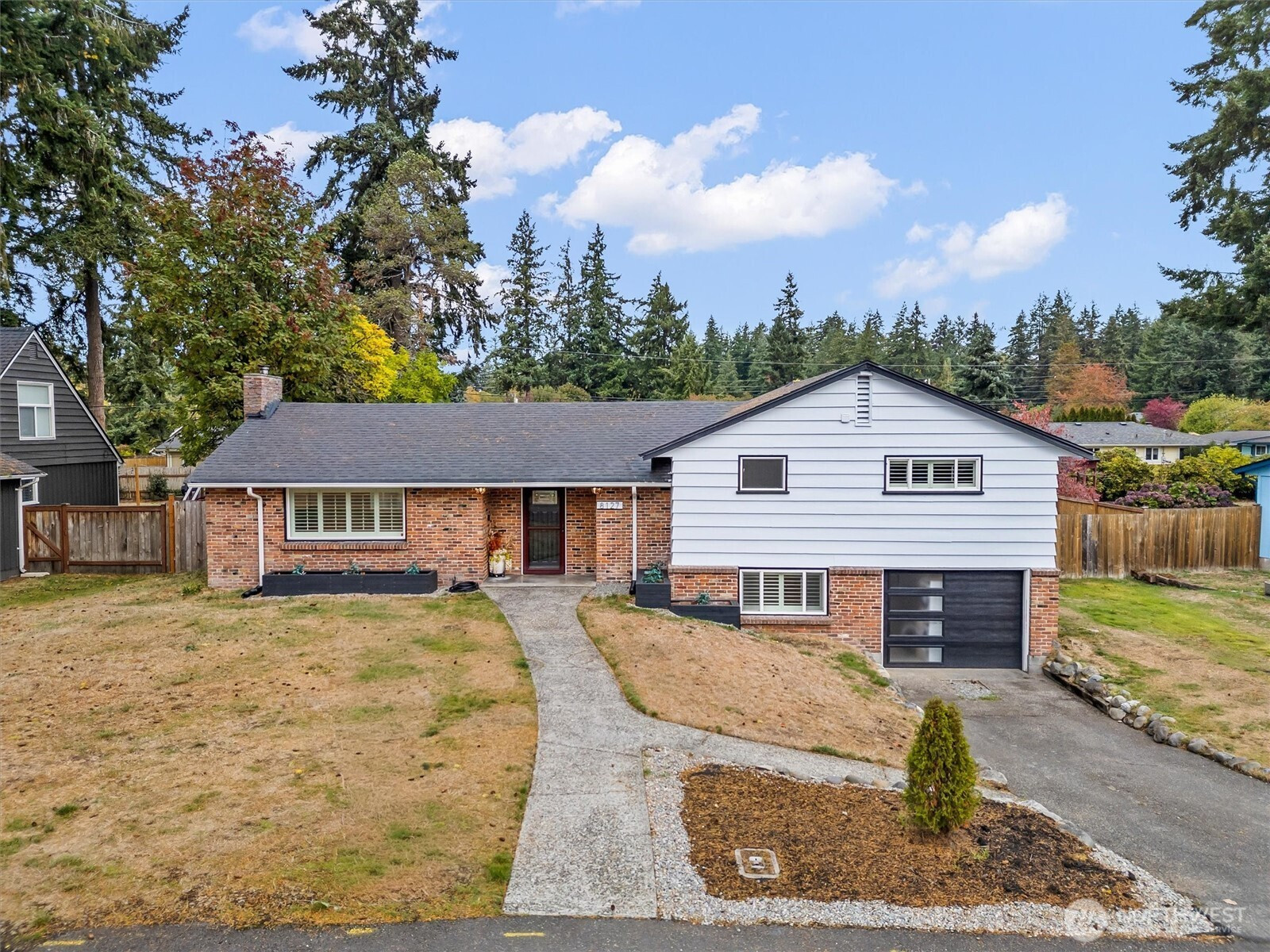 8127 Sherwood Forest Street SW, Lakewood, WA 98498