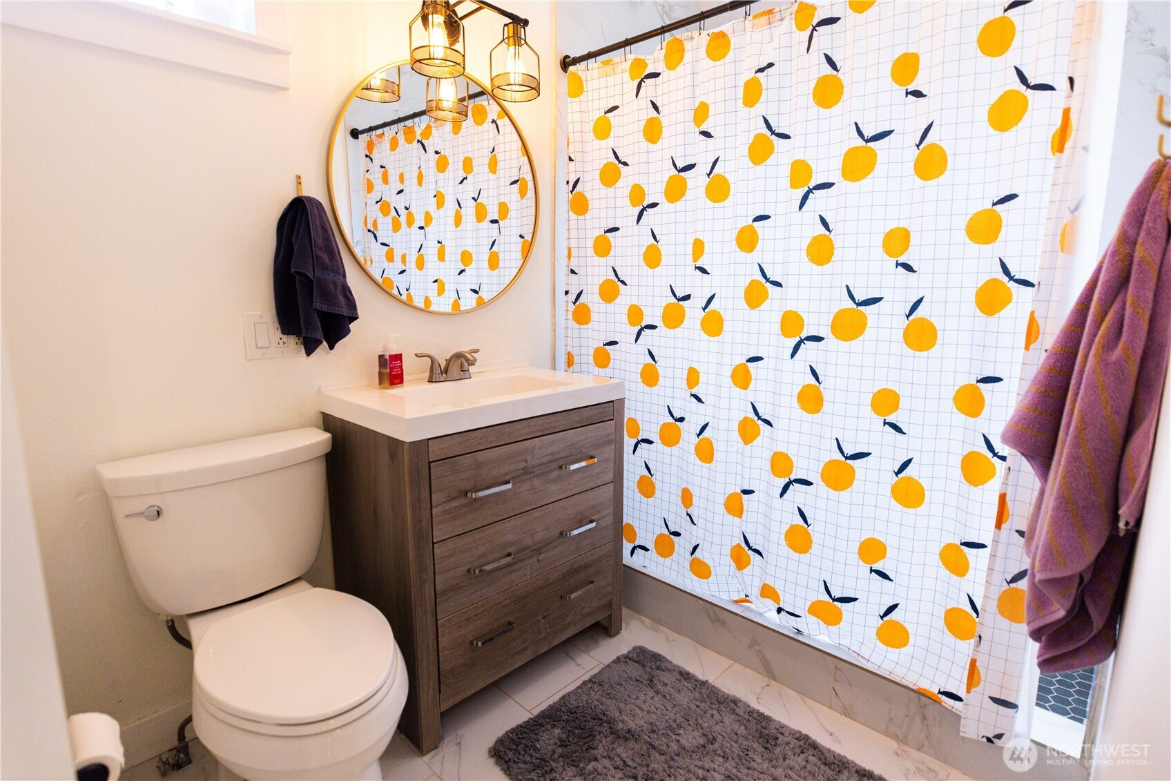 450 NE Alder Street, Issaquah, WA 98027