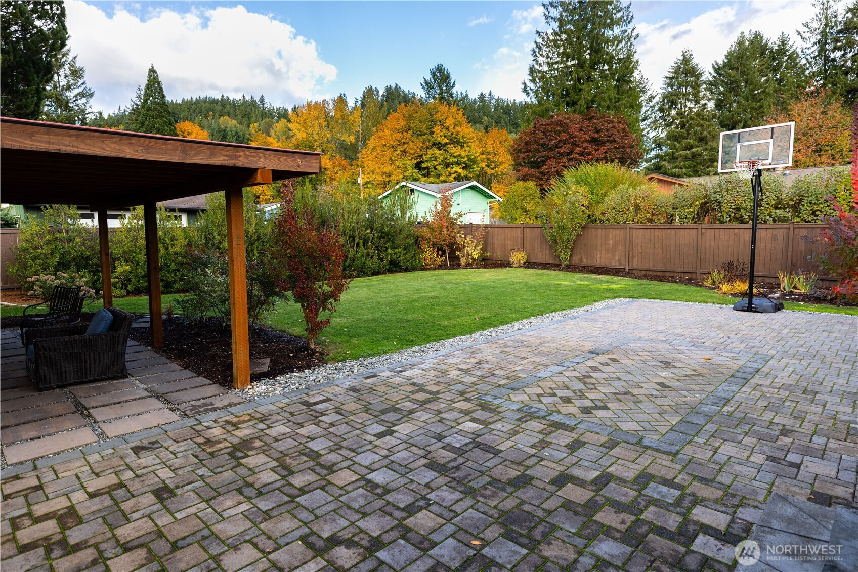 450 NE Alder Street, Issaquah, WA 98027