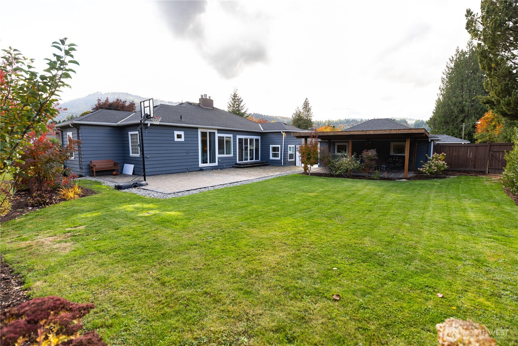 450 NE Alder Street, Issaquah, WA 98027