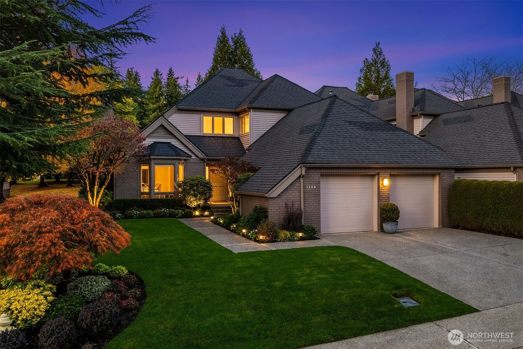 1728 Bellevue Way NE, Bellevue, WA 98004