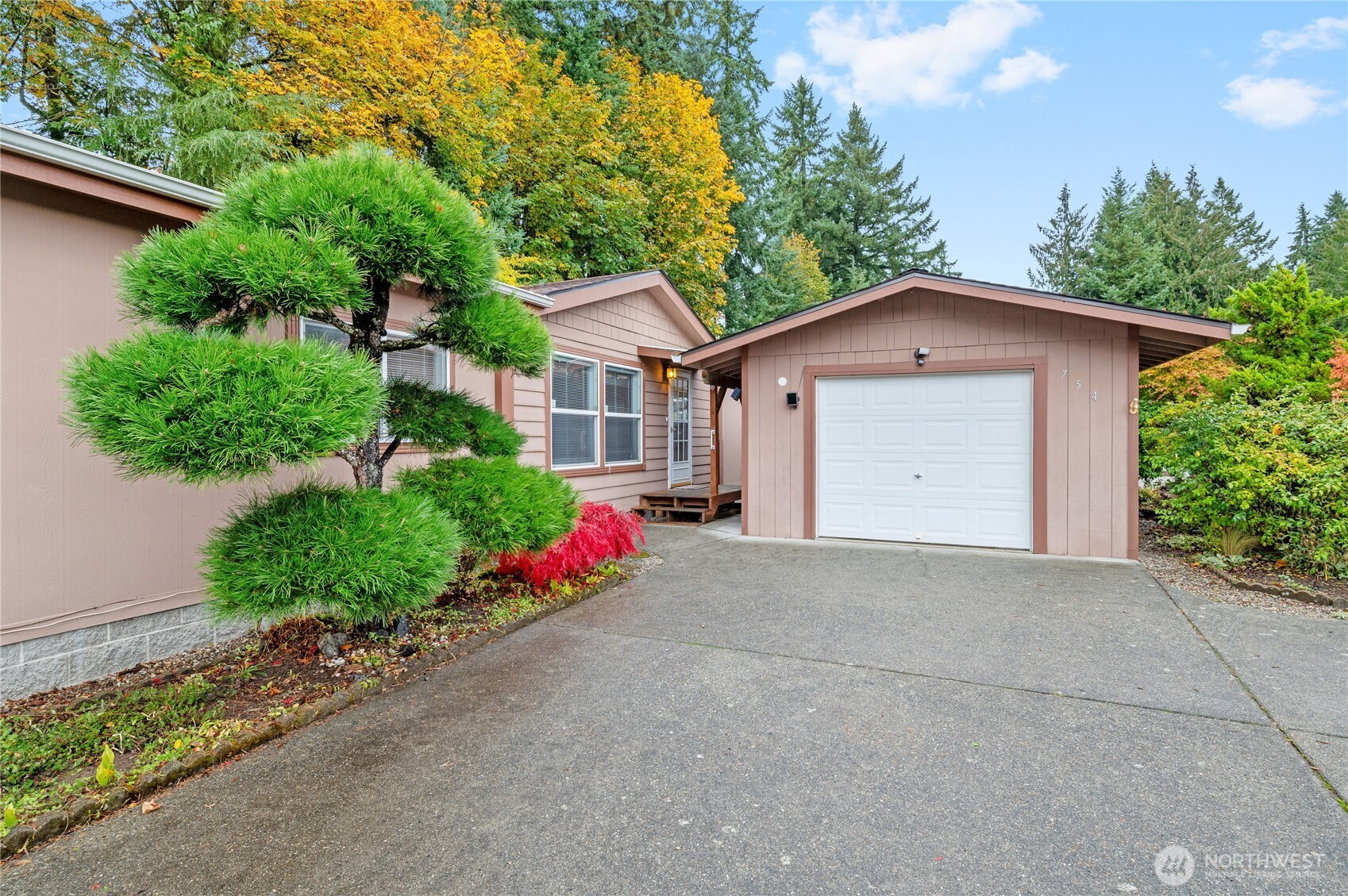 754 NE Reeds Meadow Lane, Bremerton, WA 98311