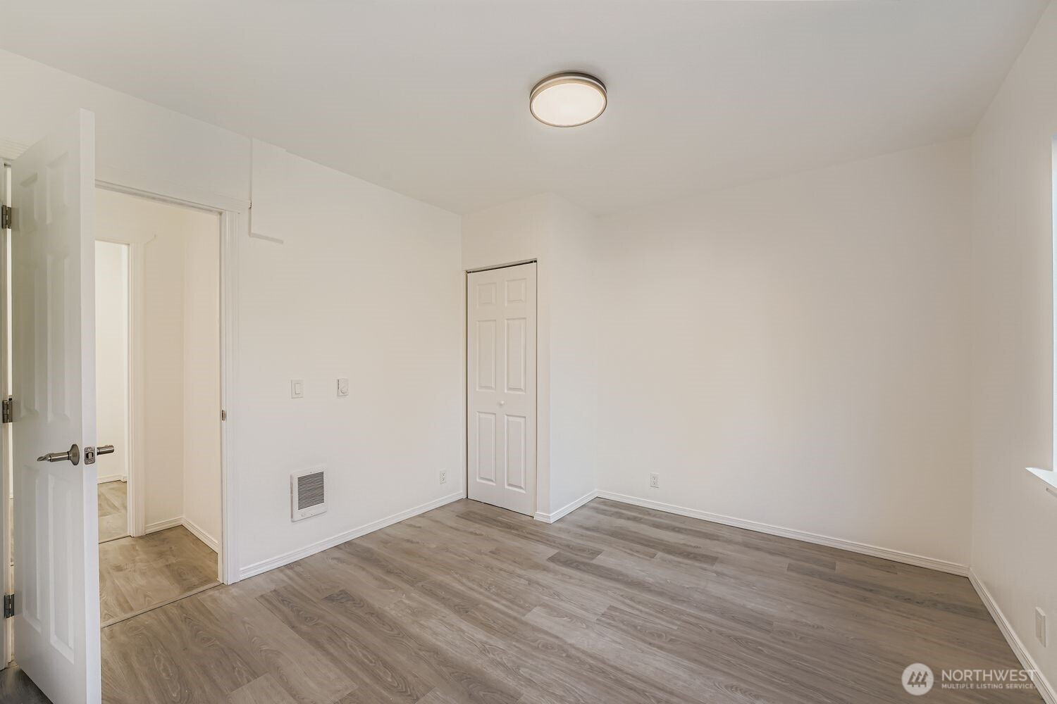 105 E 96th Street, Tacoma, WA 98445