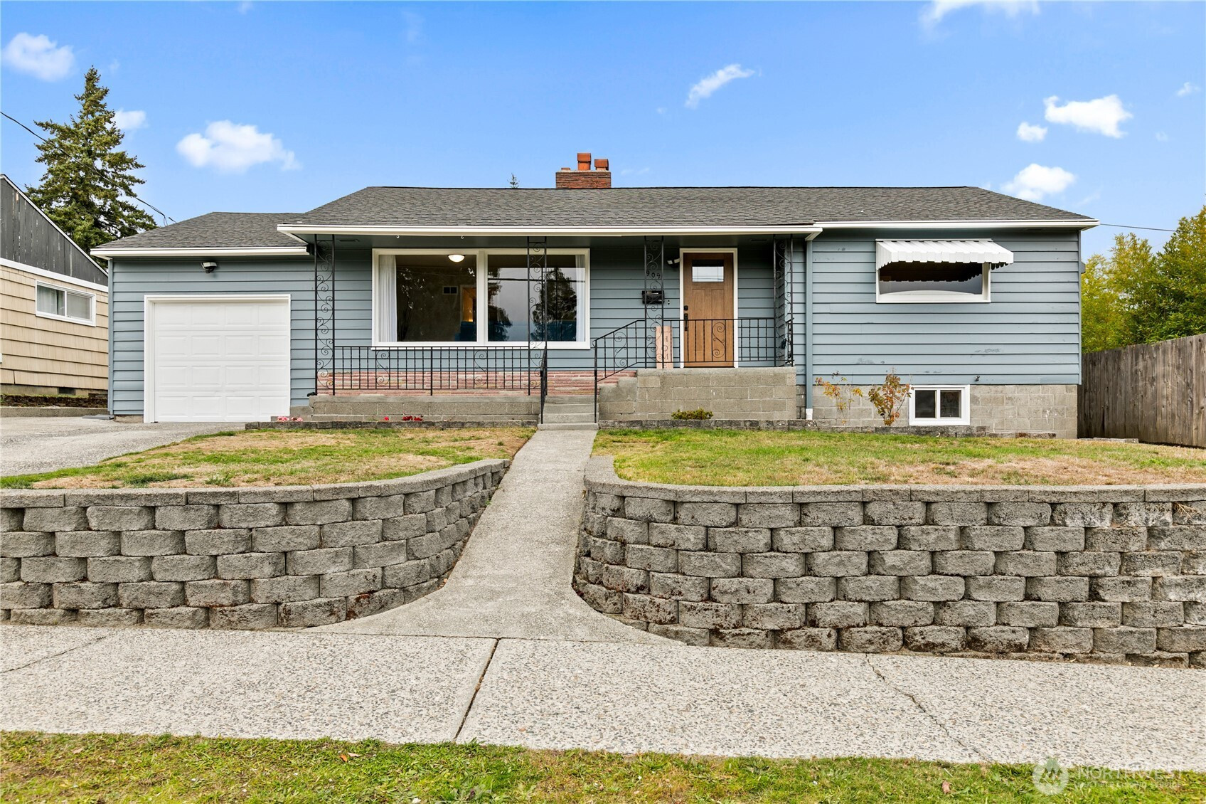 909 N Huson Street, Tacoma, WA 98406