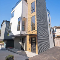 218 21st Avenue E, Seattle, WA 98112