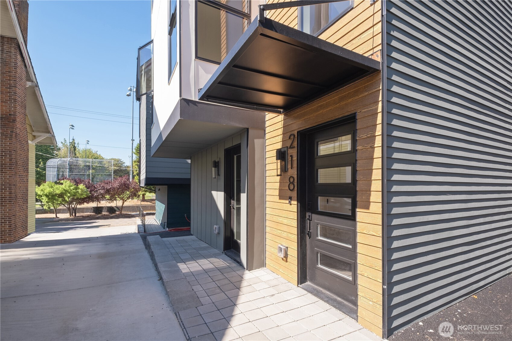 218 21st Avenue E, Seattle, WA 98112