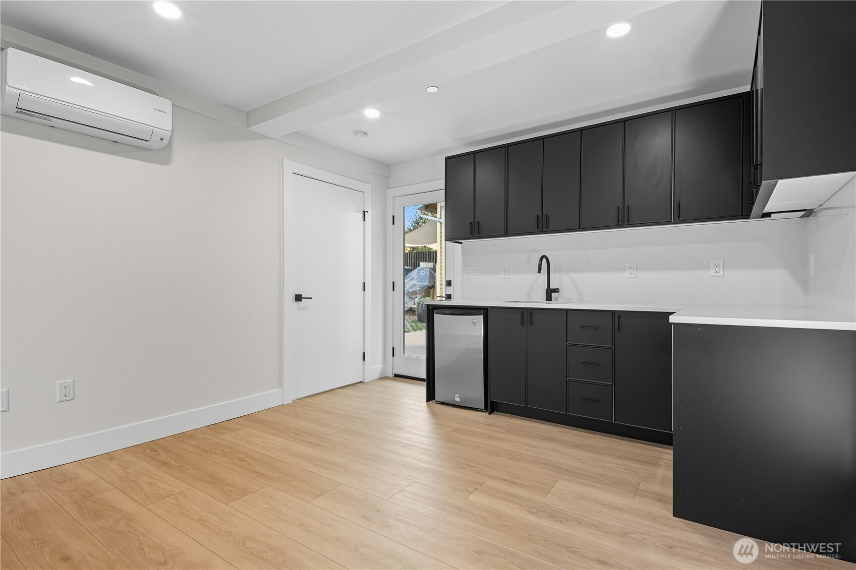 218 21st Avenue E, Seattle, WA 98112