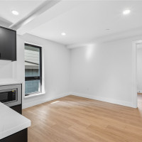 218 21st Avenue E, Seattle, WA 98112