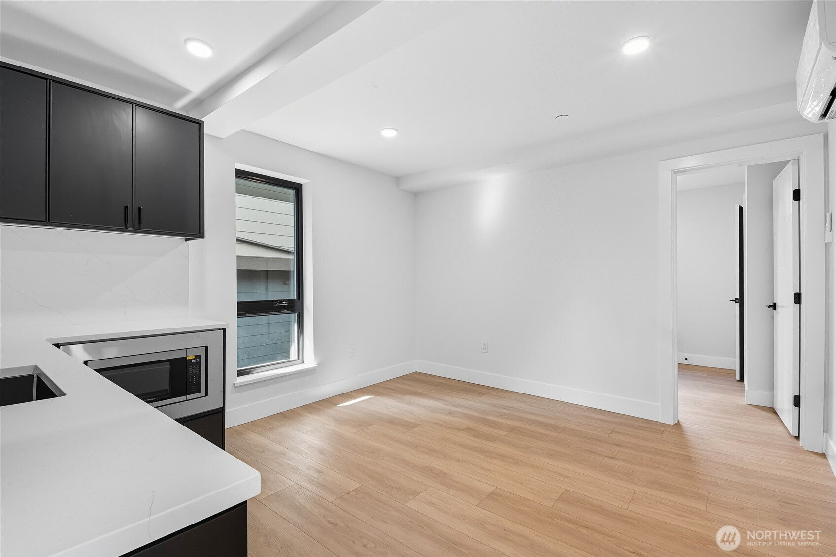 218 21st Avenue E, Seattle, WA 98112