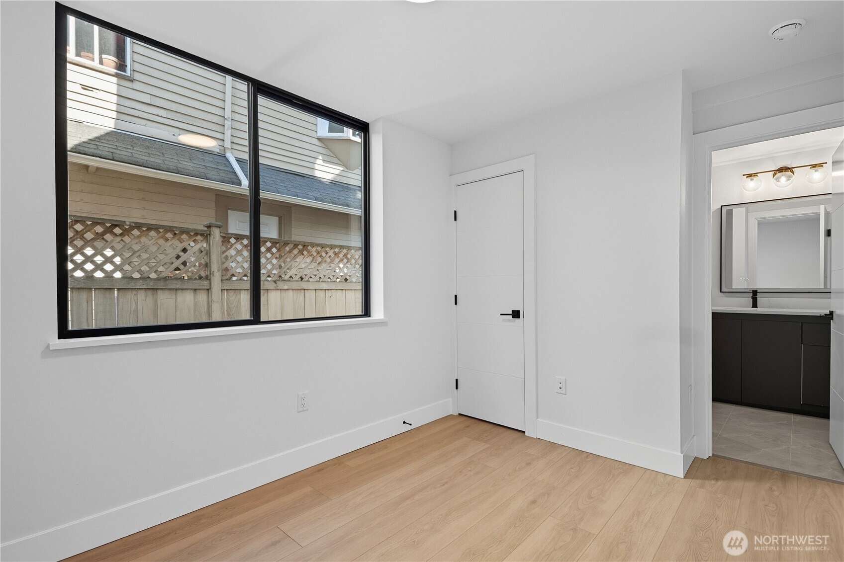 218 21st Avenue E, Seattle, WA 98112