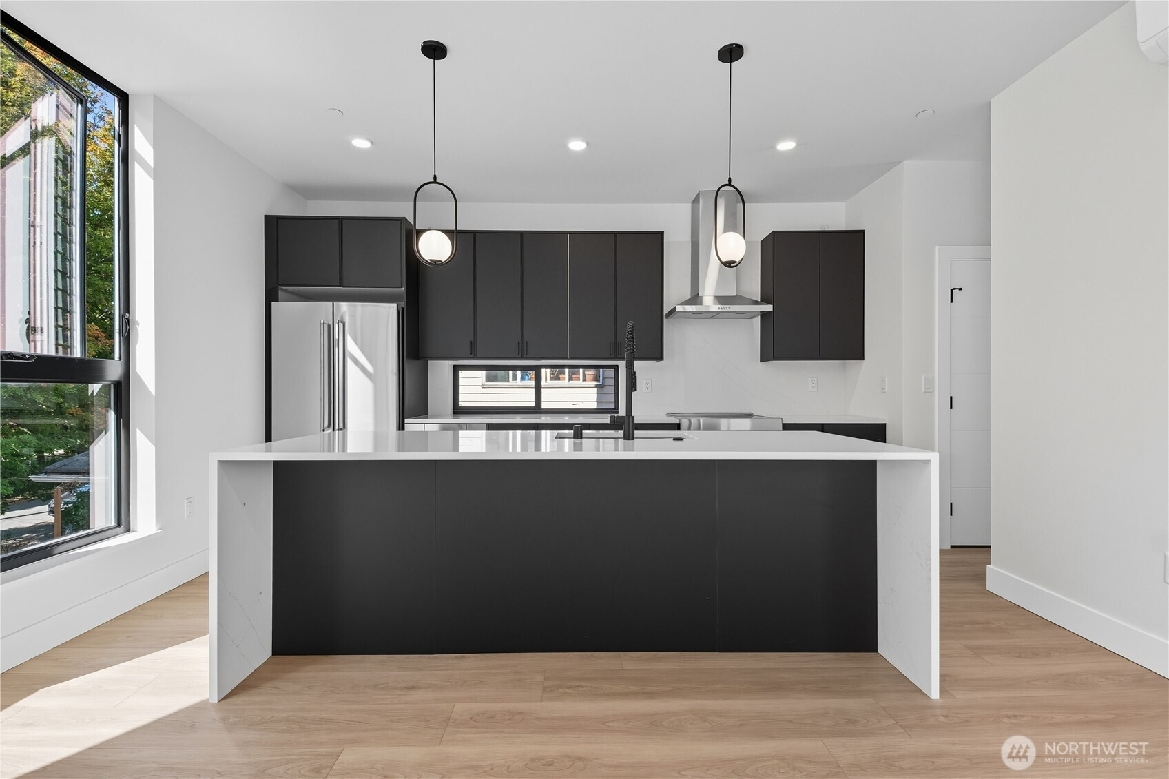 218 21st Avenue E, Seattle, WA 98112