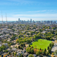 218 21st Avenue E, Seattle, WA 98112