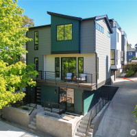 218 21st Avenue E, Seattle, WA 98112