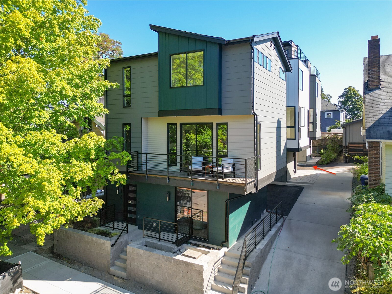 218 21st Avenue E, Seattle, WA 98112