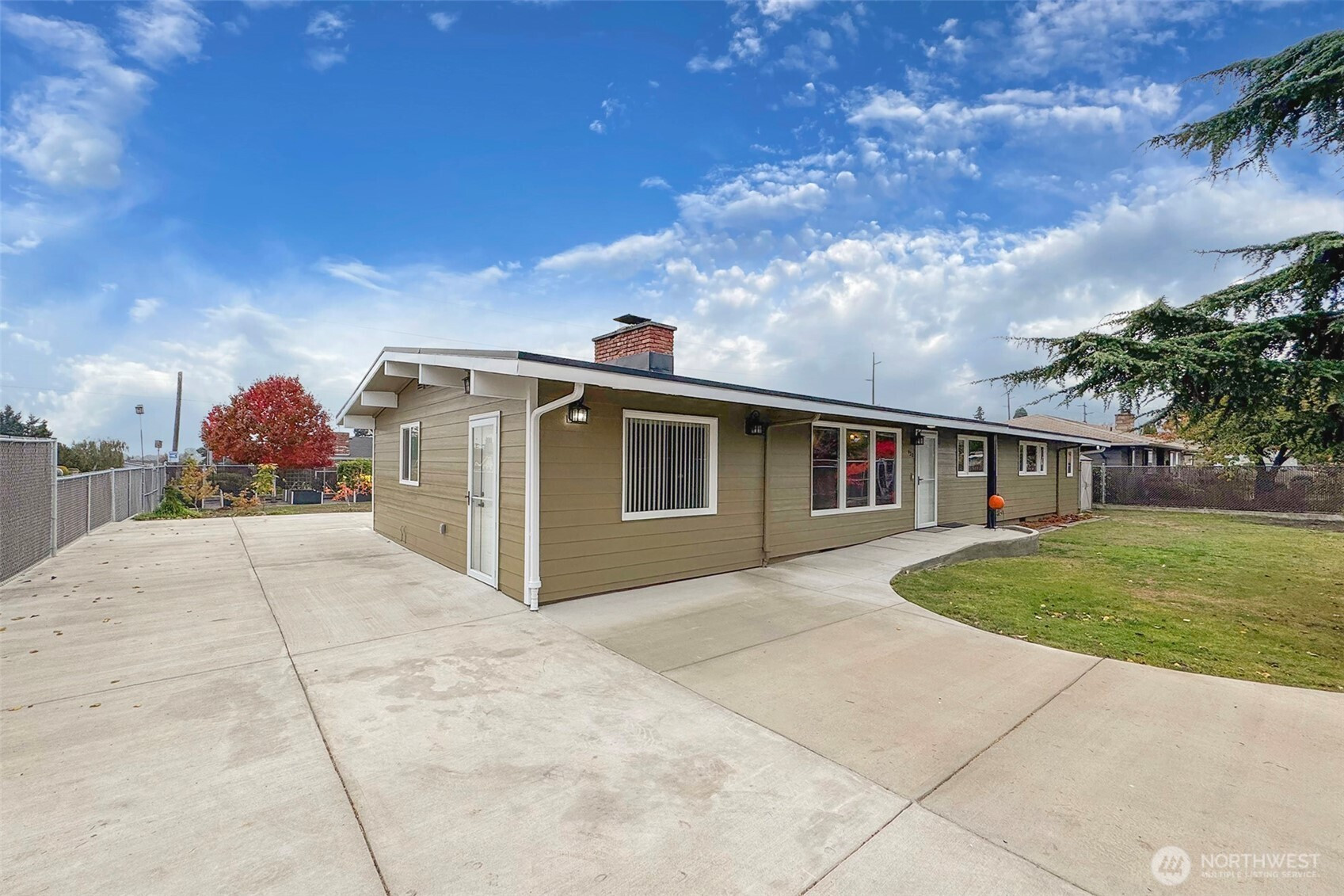 432 N Govan Avenue, Sequim, WA 98382