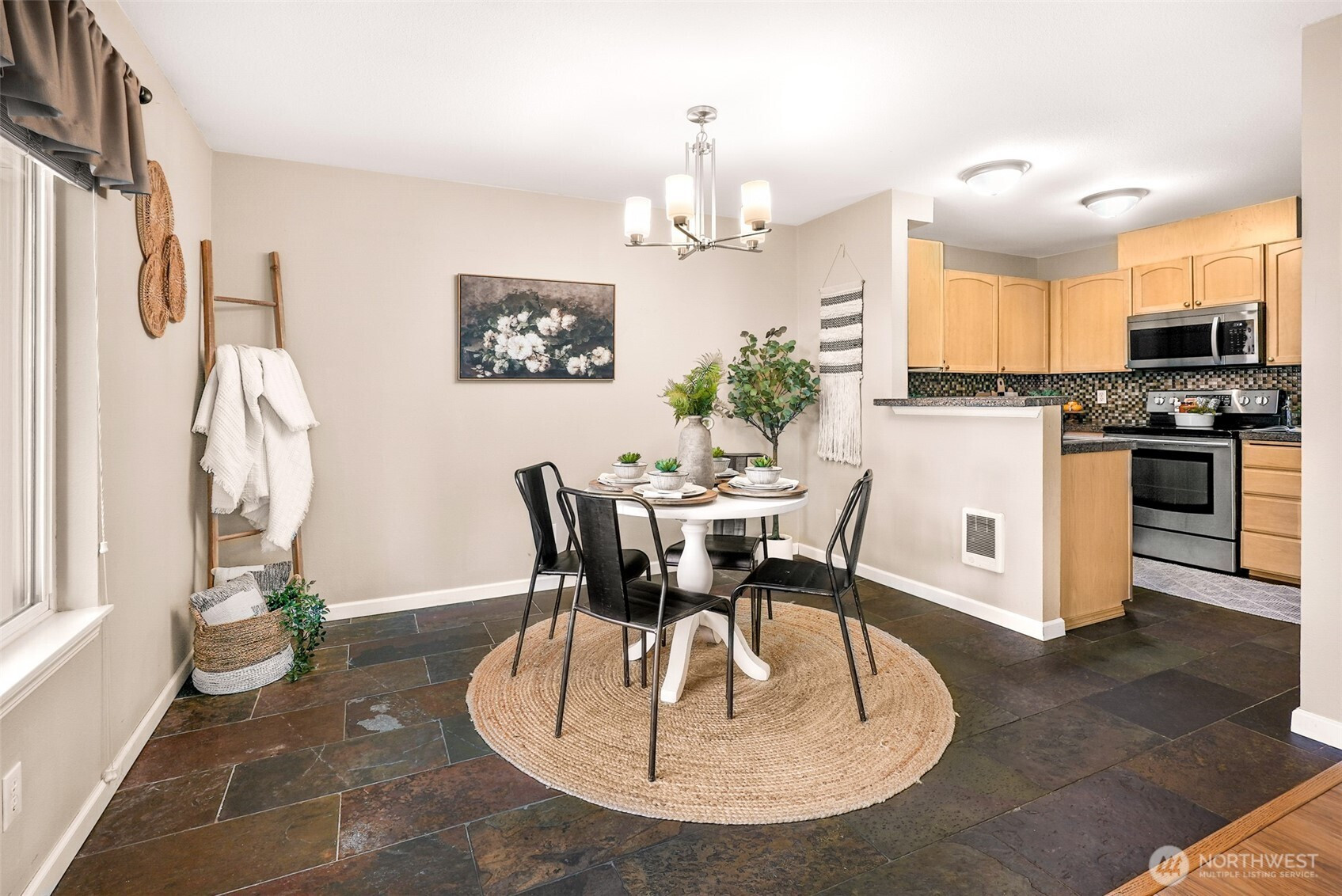 9210 Market Place, Lake Stevens, WA 98258