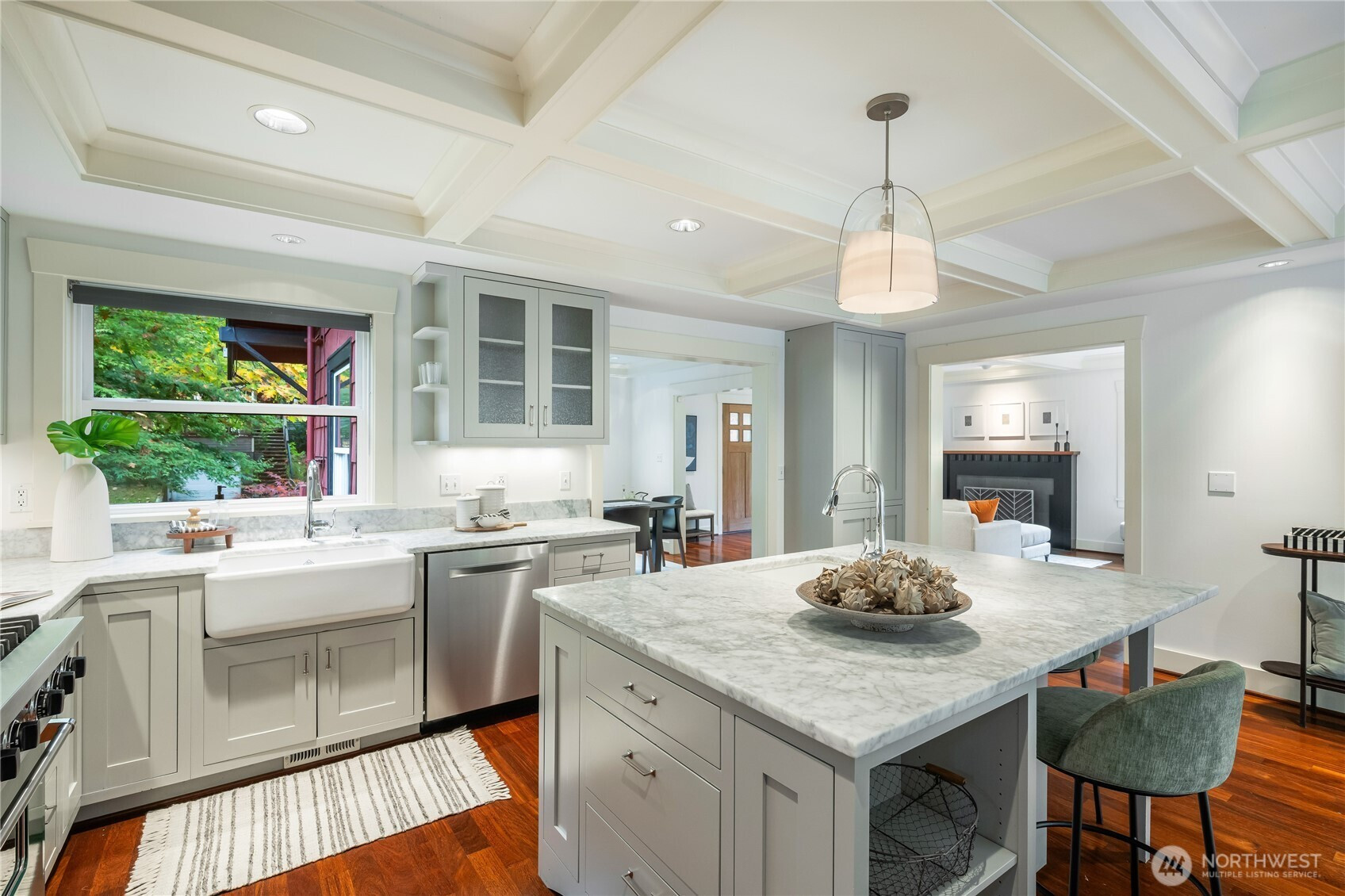 942 25th Avenue, Seattle, WA 98122