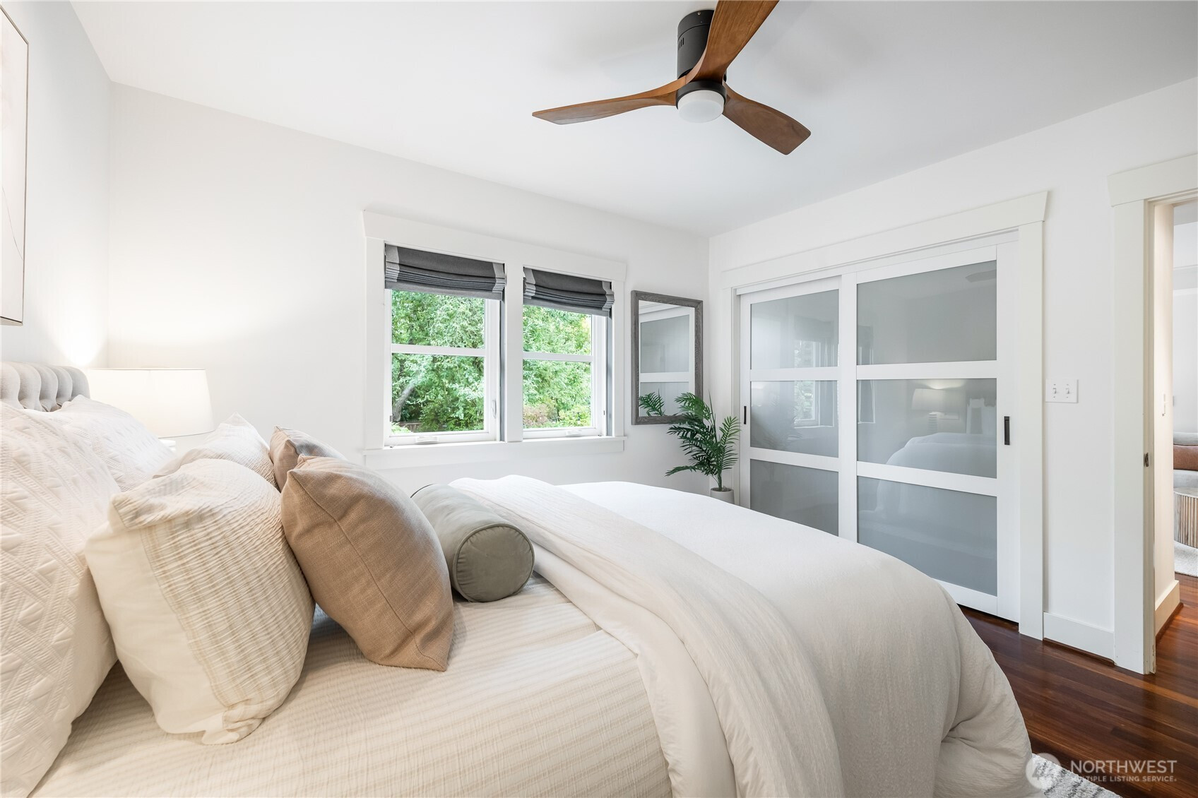 942 25th Avenue, Seattle, WA 98122