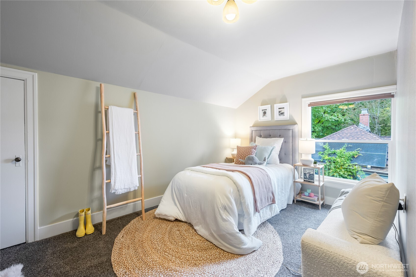 942 25th Avenue, Seattle, WA 98122