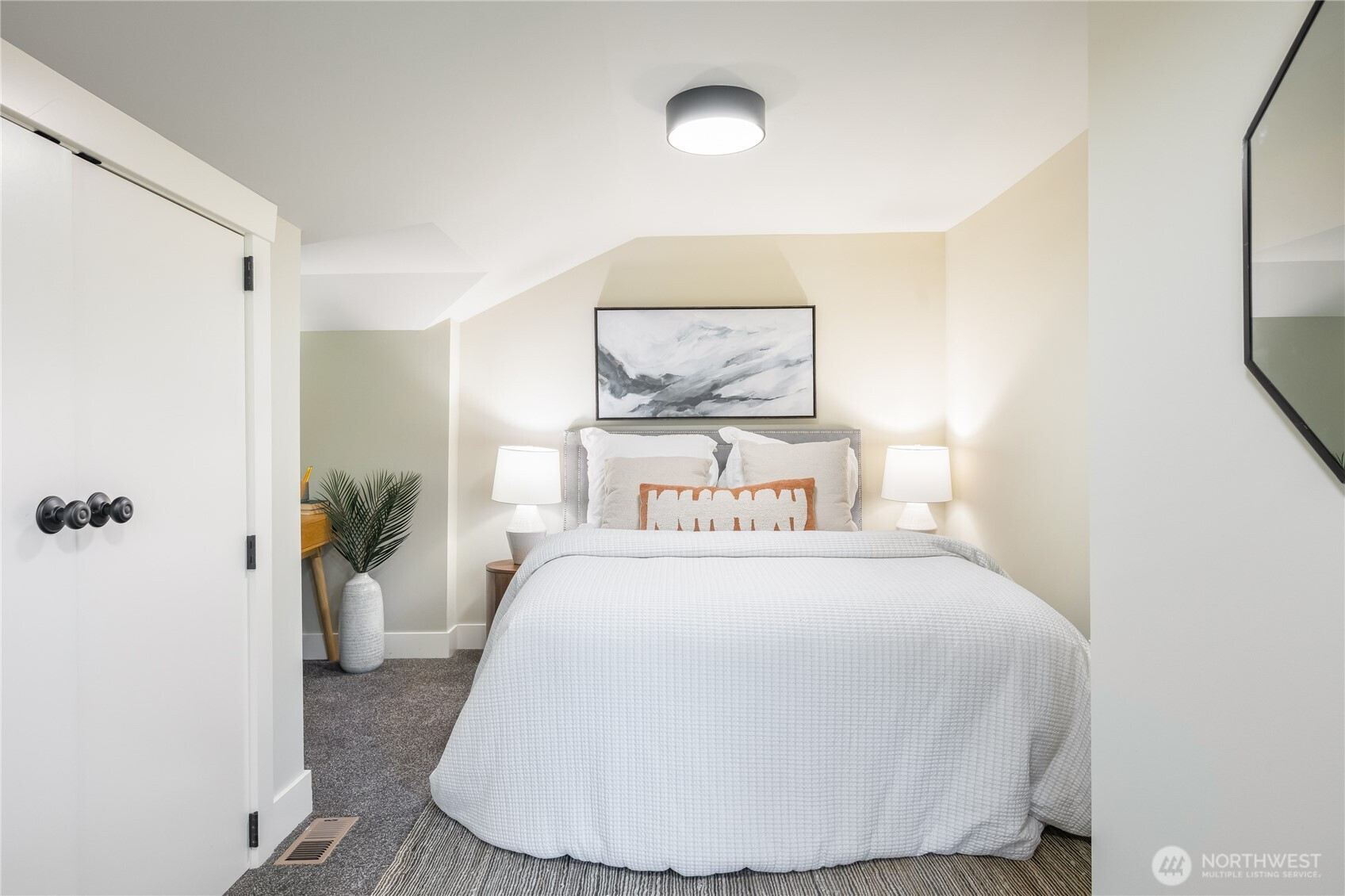 942 25th Avenue, Seattle, WA 98122