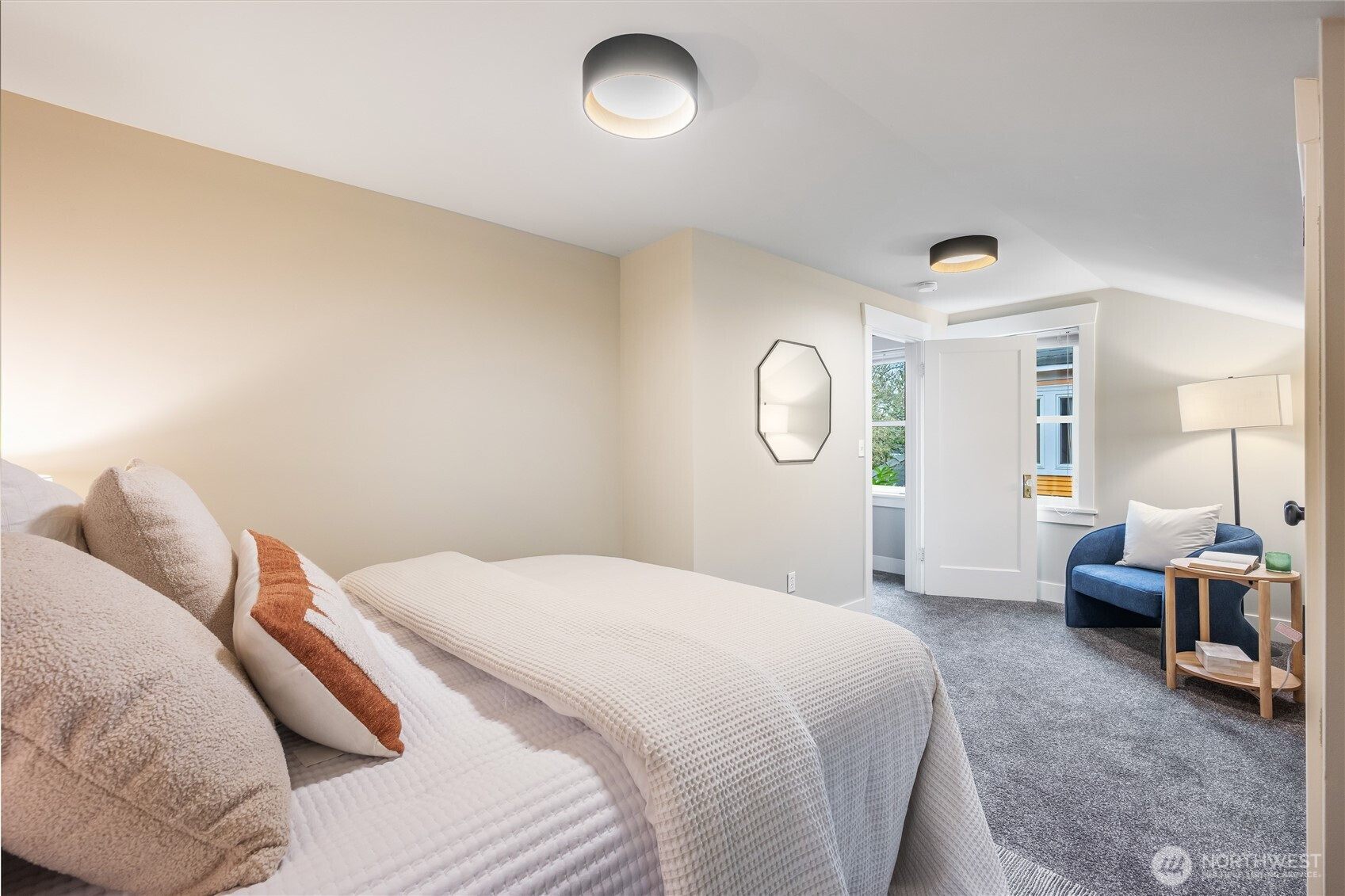 942 25th Avenue, Seattle, WA 98122