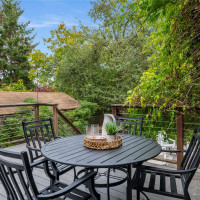 942 25th Avenue, Seattle, WA 98122