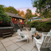 942 25th Avenue, Seattle, WA 98122