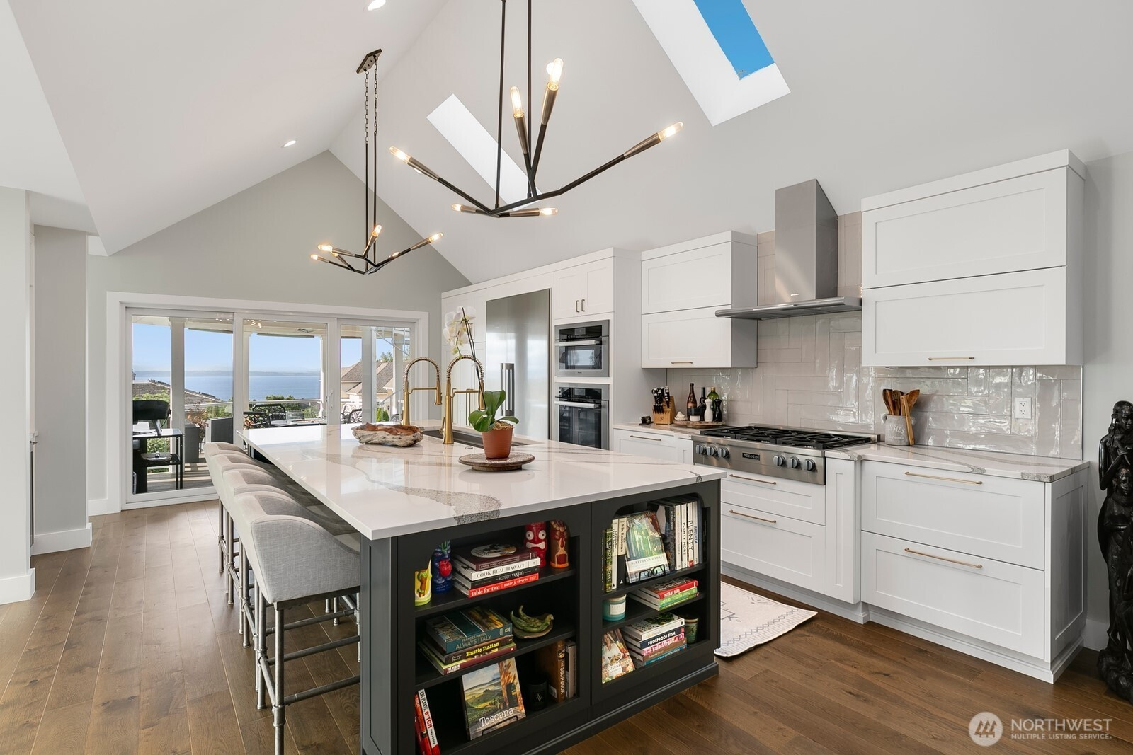 6625 136th Place SW, Edmonds, WA 98026