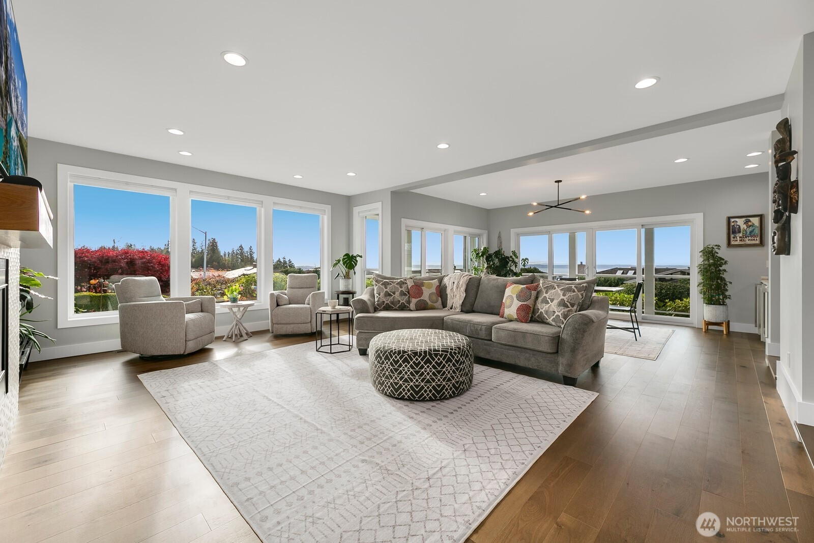 6625 136th Place SW, Edmonds, WA 98026