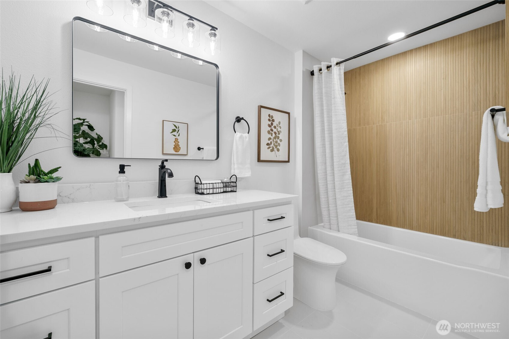 7004 16th Avenue SW, Seattle, WA 98106