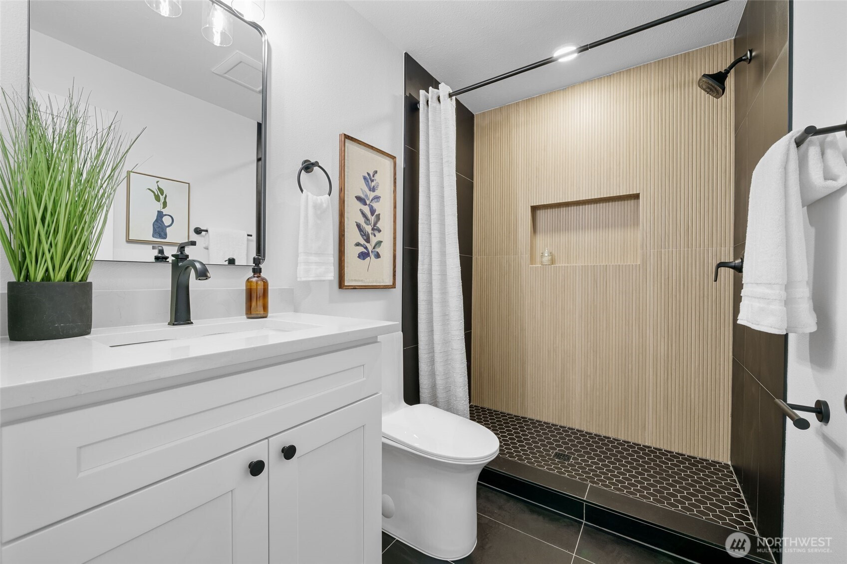 7004 16th Avenue SW, Seattle, WA 98106