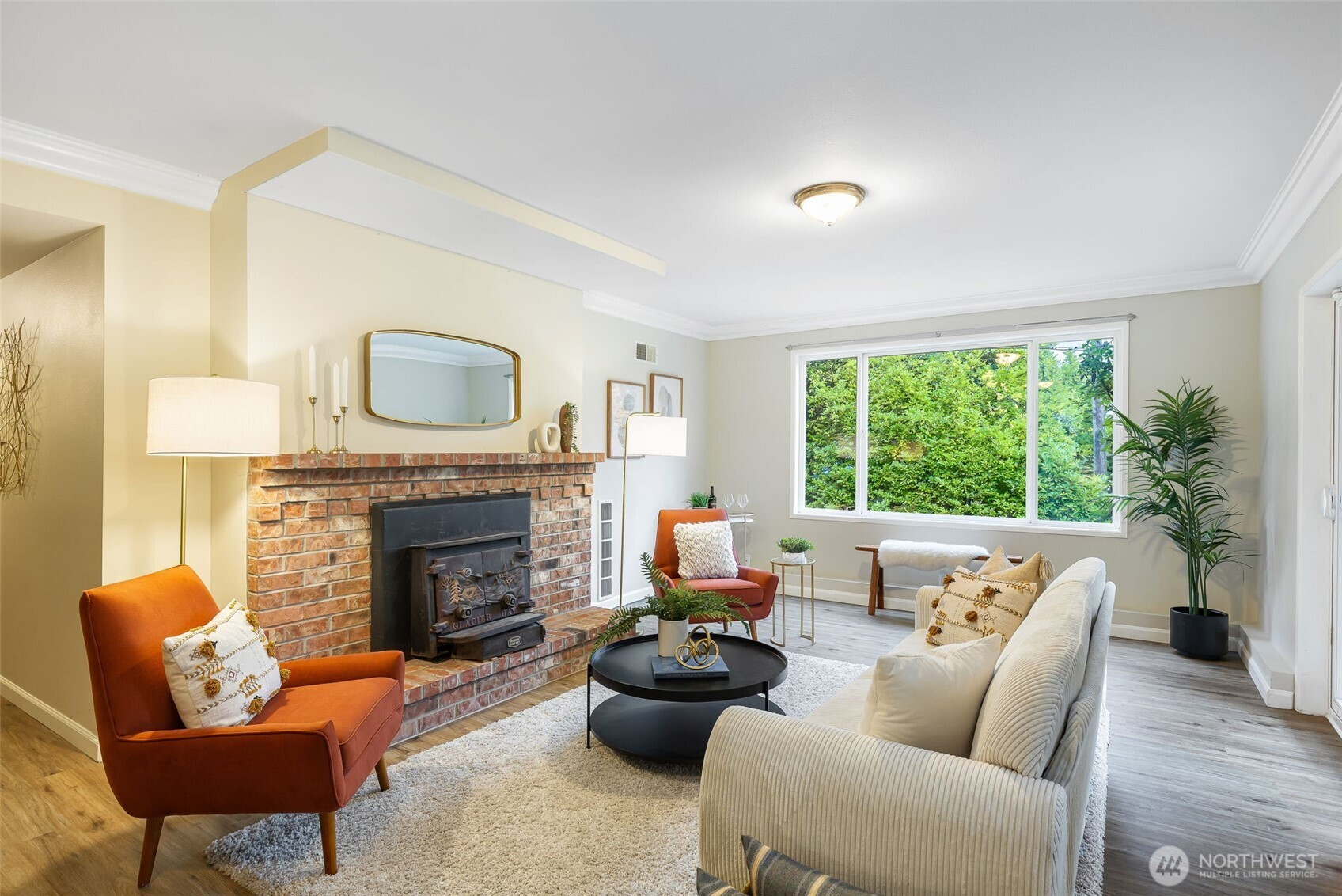 18921 16th Avenue NE, Shoreline, WA 98155