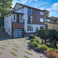 4527 W Raye Street, Seattle, WA 98199