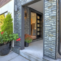 4527 W Raye Street, Seattle, WA 98199