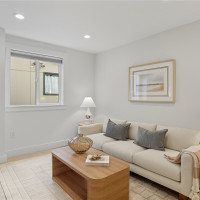 4527 W Raye Street, Seattle, WA 98199