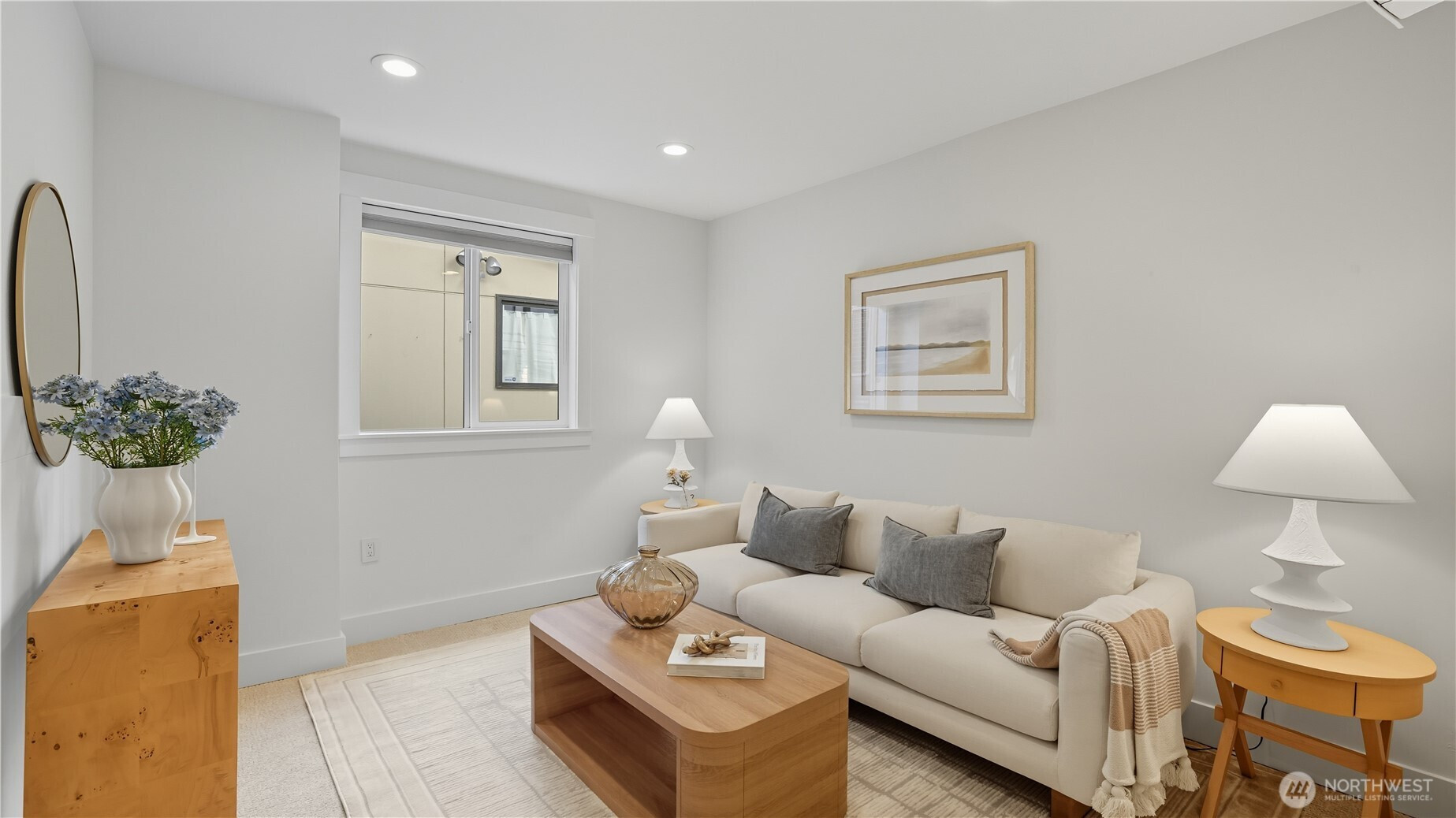 4527 W Raye Street, Seattle, WA 98199