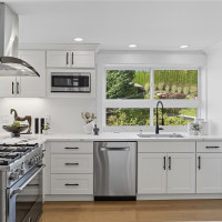 4527 W Raye Street, Seattle, WA 98199