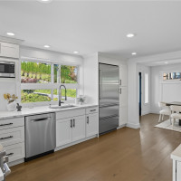 4527 W Raye Street, Seattle, WA 98199