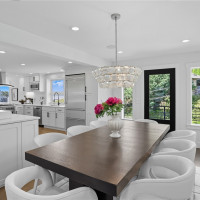 4527 W Raye Street, Seattle, WA 98199